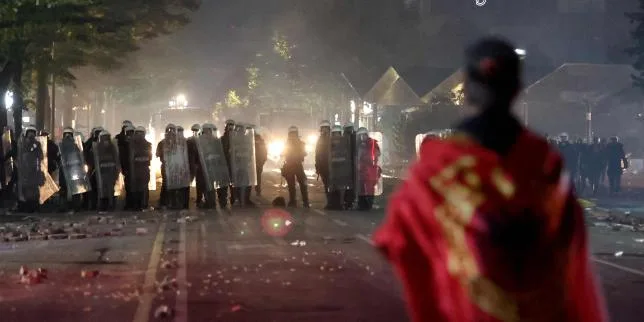 En Albanie, deuxième jour de manifestations contre le pouvoir ; de nouveaux heurts avec la police à Tirana