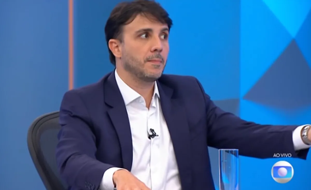 “O marqueteiro do Cury contratou influencers”, diz Renan