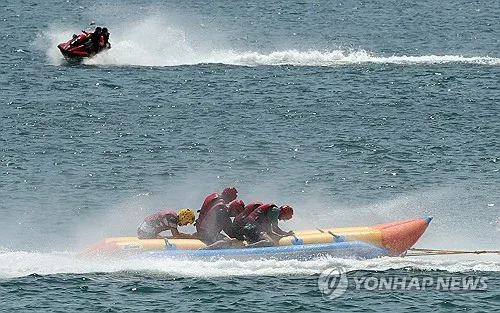 부산·울산·경남 구름 많고 오후 소나기…무더위 계속