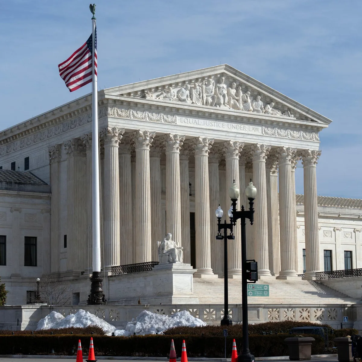 Vor Zwischenwahlen - Einschränkung der Briefwahl: Supreme Court lehnt Trumps Eilantrag ab