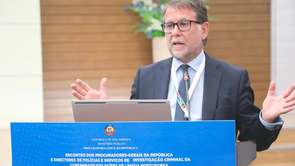 “Seria a república das bananas”: Governo irritado com ‘recados’ de Belém sobre Luís Neves