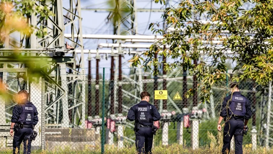 NRW und Brandenburg: Nach Angriffen auf Stromnetz – Suche nach Tätern und Motiv