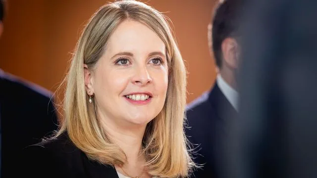 Vergesellschaftung von Wohnraum: Verena Hubertz will Vergesellschaftungsverbot »so schnell es geht«