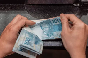 PIB do Brasil, PMIs, Jolts nos EUA e mais destaques desta terça-feira