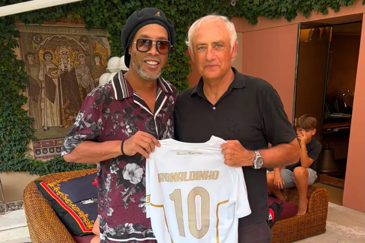 Ronadinho fue presentado por un club de la tercera división de Italia e ilusiona al mundo con volver a jugar