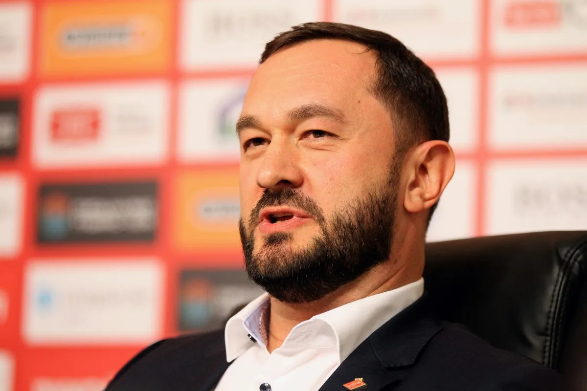 Глава ФНЛ Измайлов: VAR помогает арбитрам, но не исключает возможности спорных решений