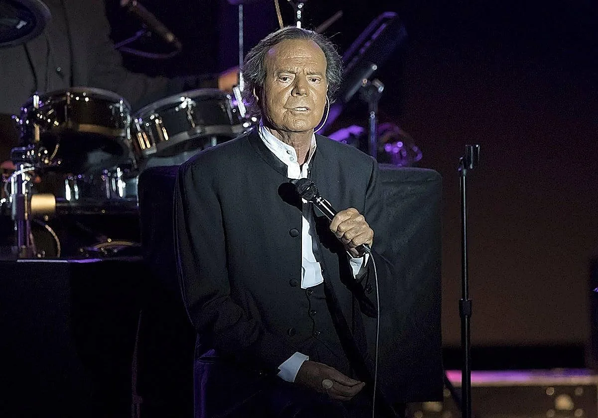 La Fiscalía avala ahora investigar a Julio Iglesias por agresión sexual