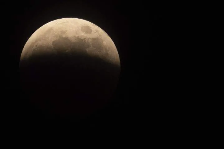 Partial lunar eclipse will be visible across parts of Canadian skies soon