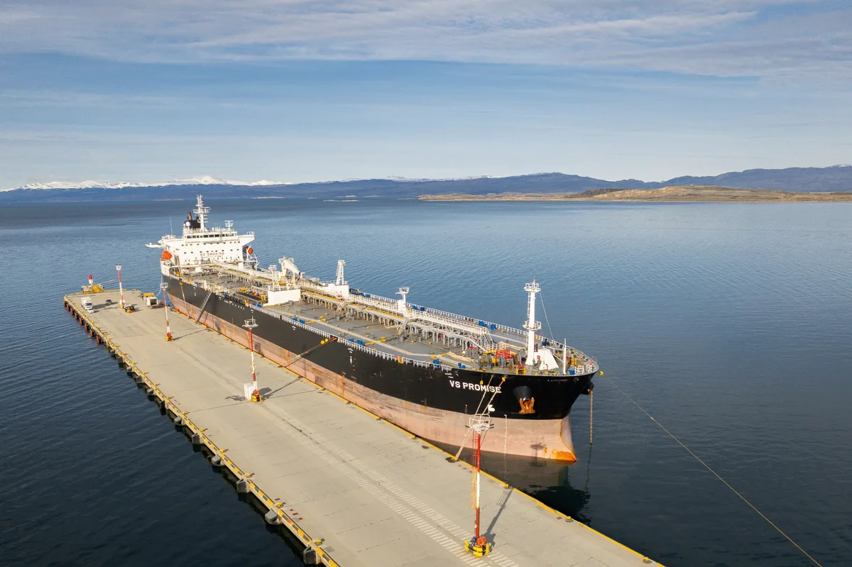 “Inadmisible”: Tierra del Fuego rechazó el ingreso de un buque británico al puerto de Ushuaia tras la intervención de Nación