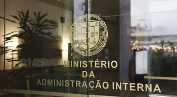 Demissão no MAI. Gabinete de Luís Neves rejeita acusações de "purga política"