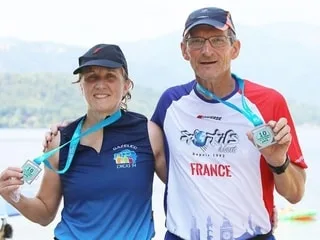 Grave accident de voiture, 140 en une seule année, tour du monde… À 65 ans, il a terminé son 1 000e marathon