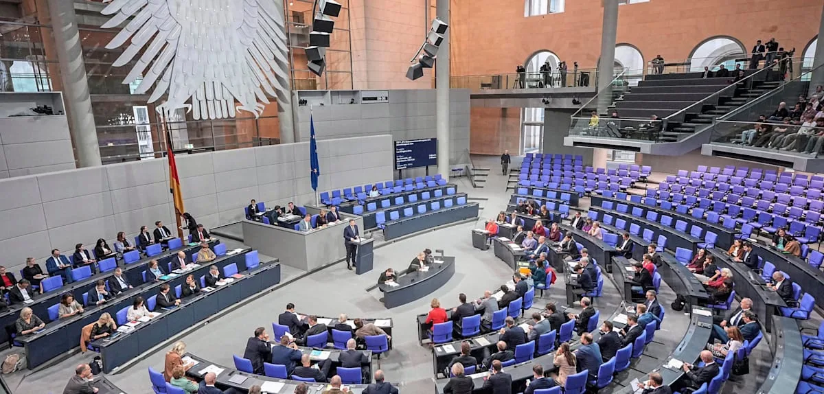 Bundestag fordert mehr Kontrolle bei Bluttests auf Down-Syndrom