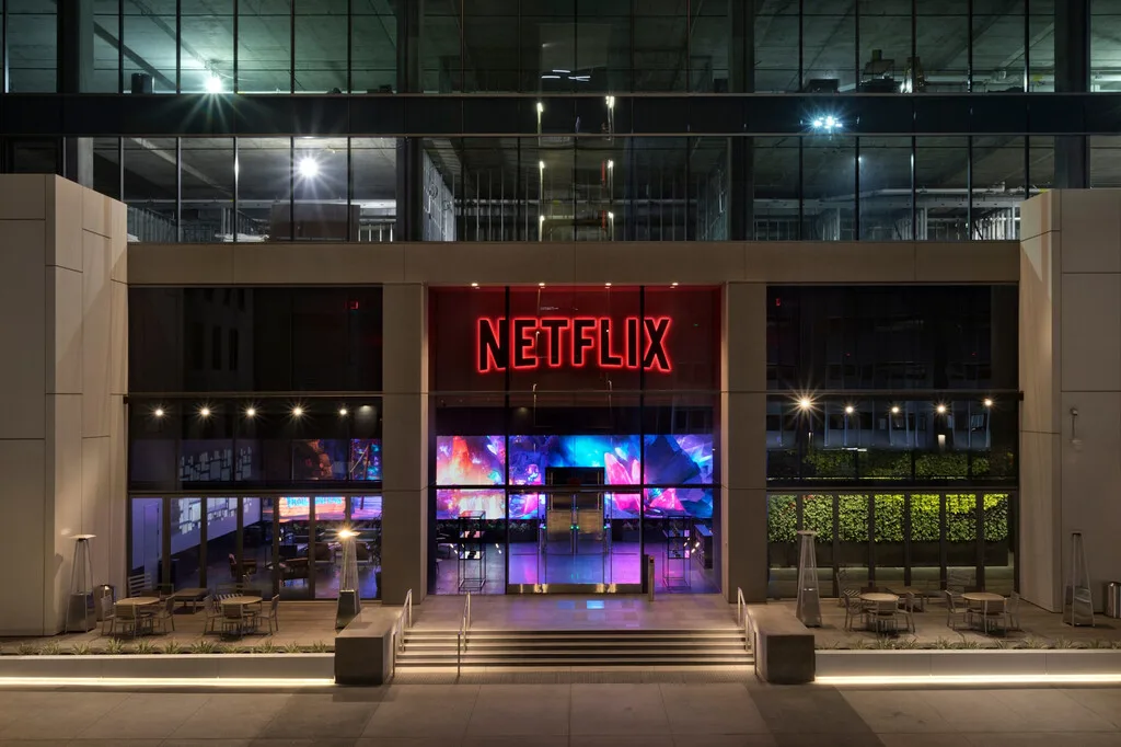 Netflix despedirá a 1,000 empleados porque ya no solo compite en streaming: YouTube y TikTok también le quitan terreno