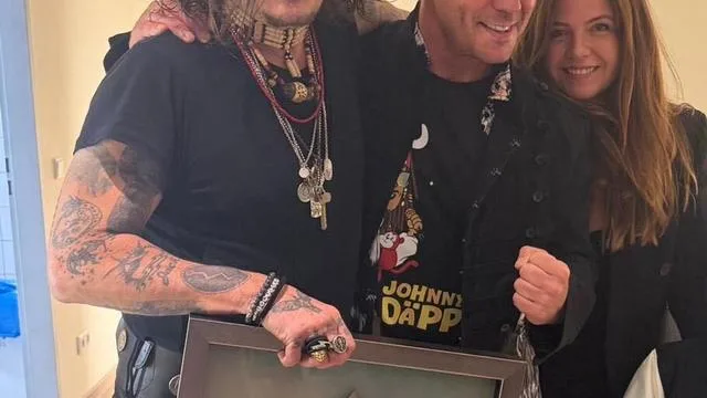 Partysänger trifft Weltstar: «Johnny Däpp»-Sänger Büffel trifft den echten Johnny Depp