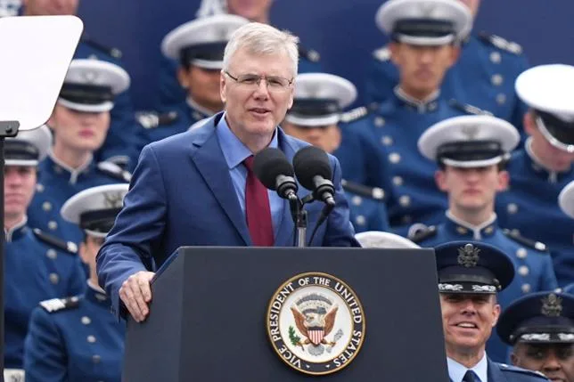 Les États-Unis annoncent avoir déployé des armes spatiales, au risque d’une escalade