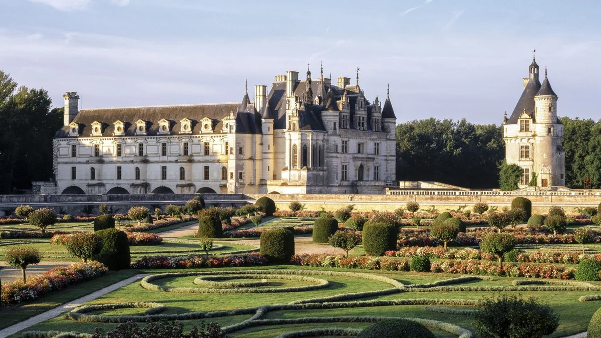 Brumisateurs, ventilateurs, parc ombragé... Le château de Chenonceau bien fréquenté en août malgré la canicule