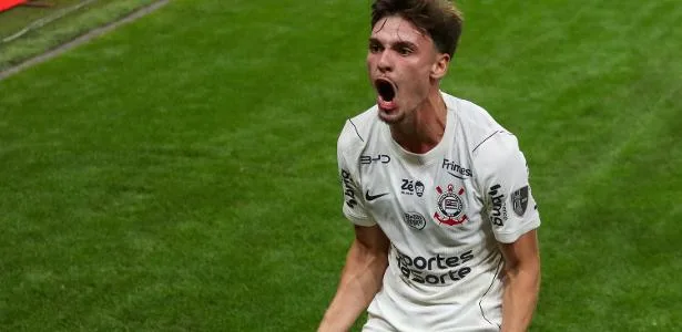 Bidon é o jogador mais importante do Corinthians, diz PVC: 'É um pêndulo'