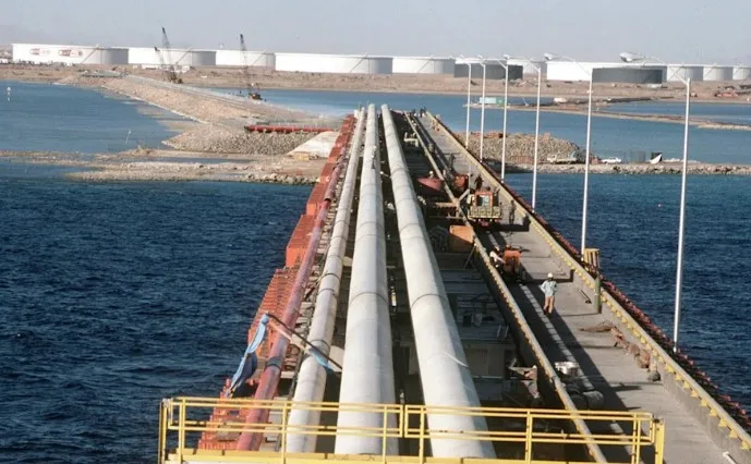 Arabia Saudí cierra el oleoducto por donde exporta crudo con el estrecho de Ormuz