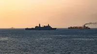 Petroleiros atingem minas e ficar paralisados em Ormuz, diz Guarda