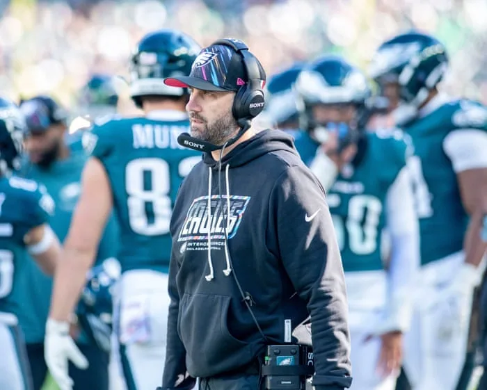 NFL roundup: Panthers pile pain on slumping Eagles; Williams shines on Bears return