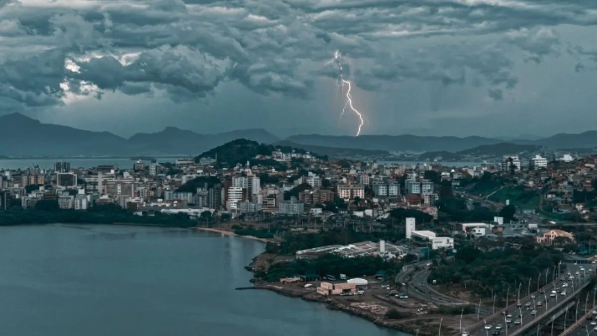 Inmet coloca SC em alerta de perigo para tempestades com ventos de até 100 km/h