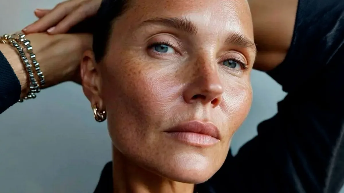 Doctora García Millán, experta en dermatología estética: "A partir de los 40 no necesitamos necesariamente más cosméticos, necesitamos simplemente elegir mejor"