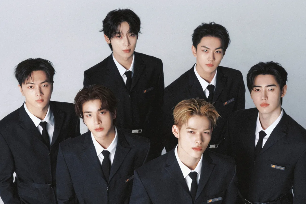 ENHYPEN Tops iTunes Charts Worldwide + Surpasses 1.7 Million 1st-Day Sales With “THE SIN : BLISS”