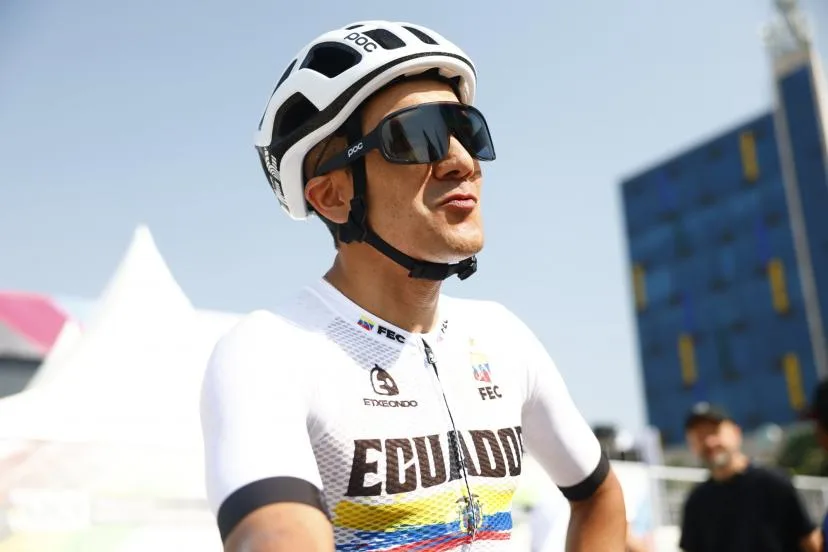 Richard Carapaz déclare forfait pour les Championnats du monde en raison de problèmes de santé