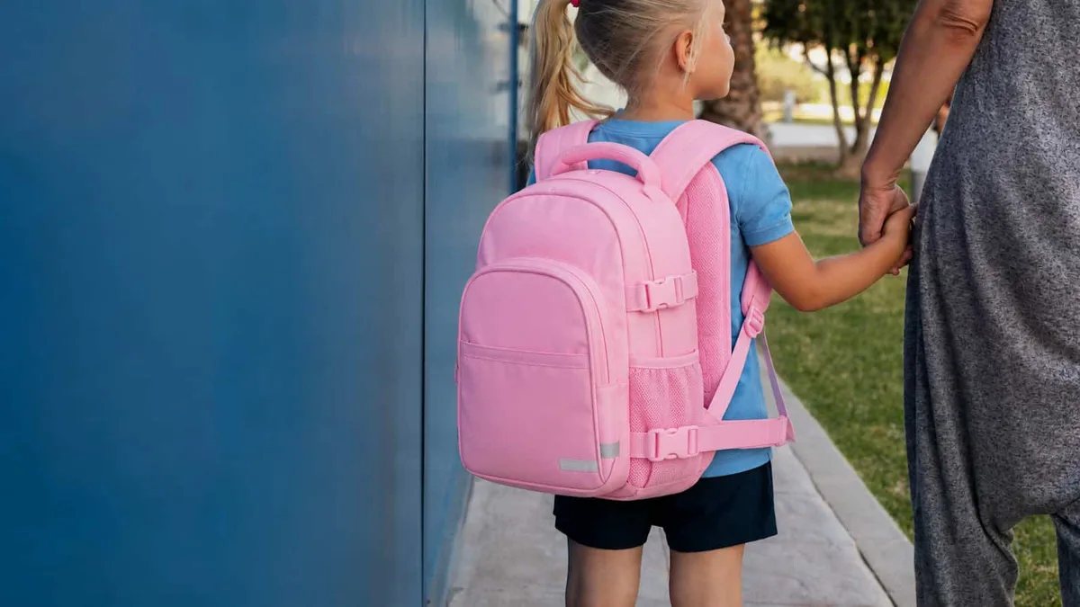 Regresso às aulas: como escolher a mochila certa para proteger a saúde das crianças