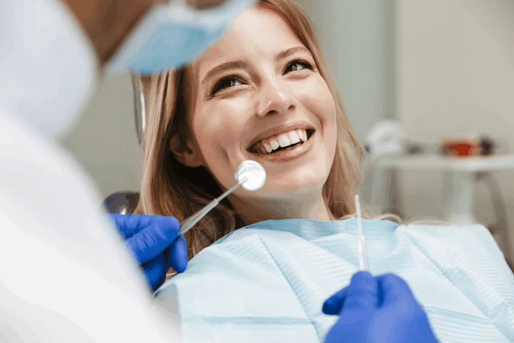 Você mastiga sempre do mesmo lado? Entenda como esse hábito pode prejudicar os dentes e os músculos da face