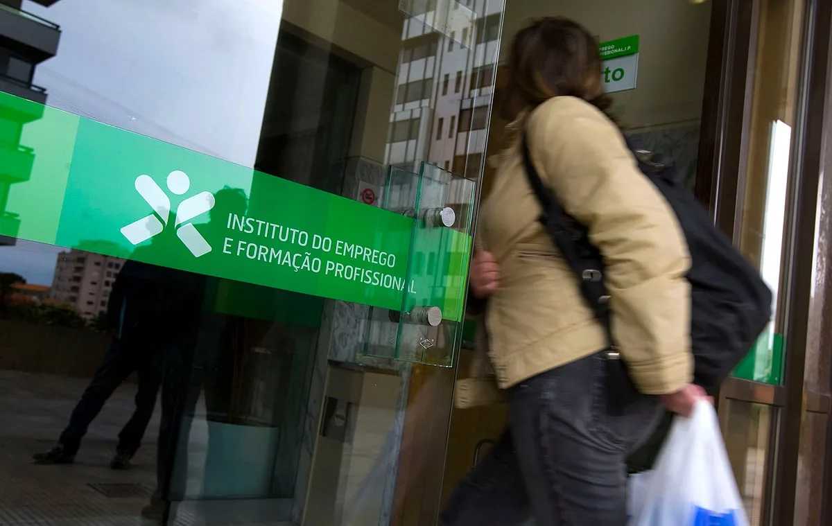 Beneficiários de prestações de desemprego com queda homóloga de 5,3% em julho