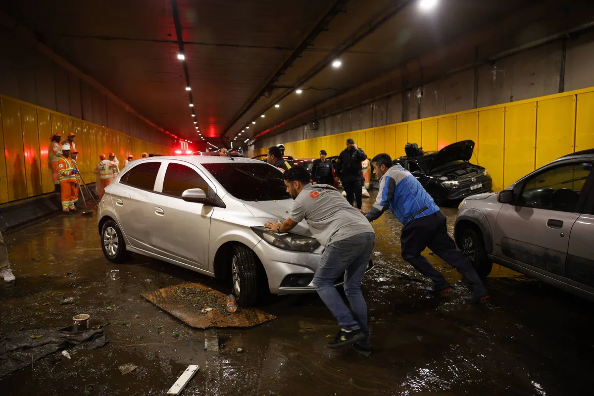 Promotoria cobra na Justiça plano da Prefeitura de SP contra enchentes após temporal
