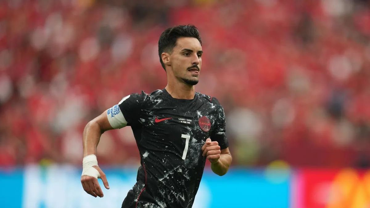 Canada’s Stephen Eustaquio joins Swansea City