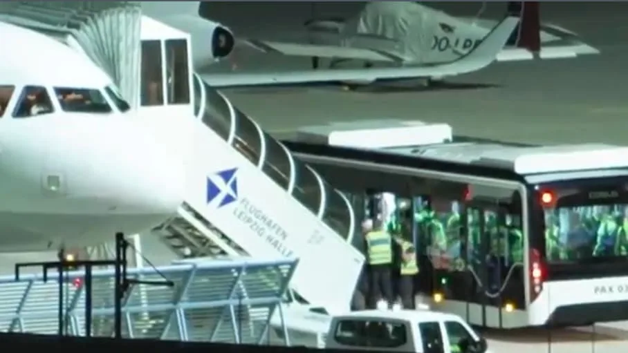 Abschiebeflug von Leipzig gestartet - Hier werden 30 Afghanen ausgeflogen