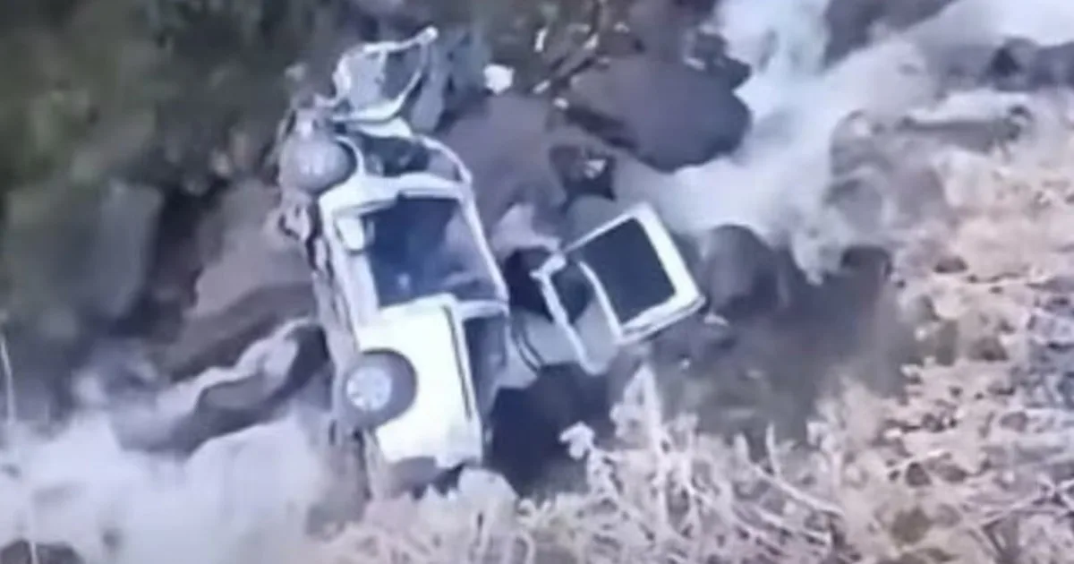 Tragedia en Bolivia: diez muertos y cuatro heridos tras caer una camioneta con mineros por un precipicio