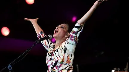 Mort de Catherine Ringer : "Elle avait fait de sa voix un théâtre et de chaque chanson une liberté", lui rend hommage Emmanuel Macron