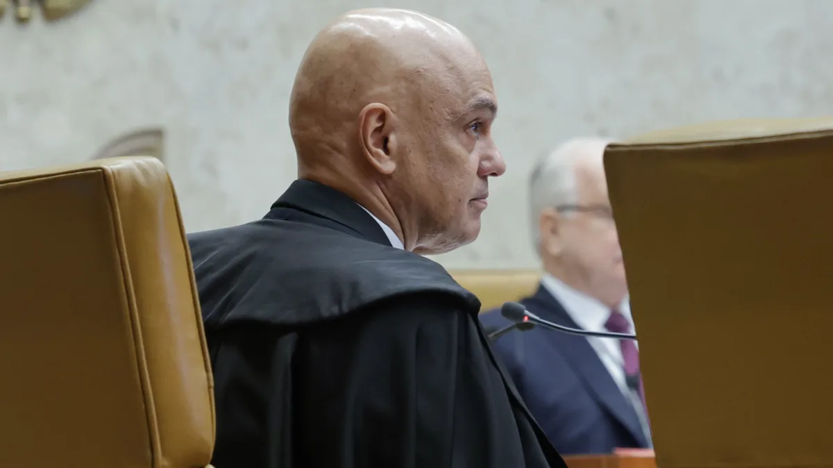 Com ou sem blindagem, o xerife Moraes já caiu