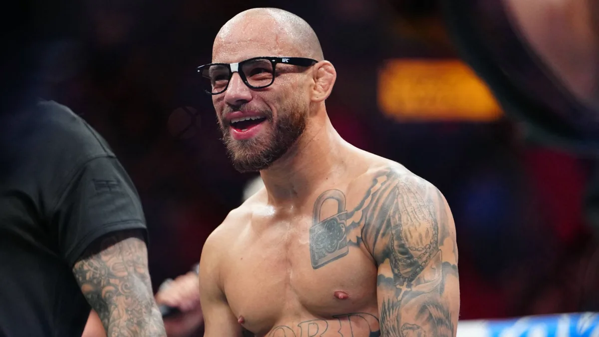 Jean Silva defeats Jose Miguel Delgado by submission at Noche UFC