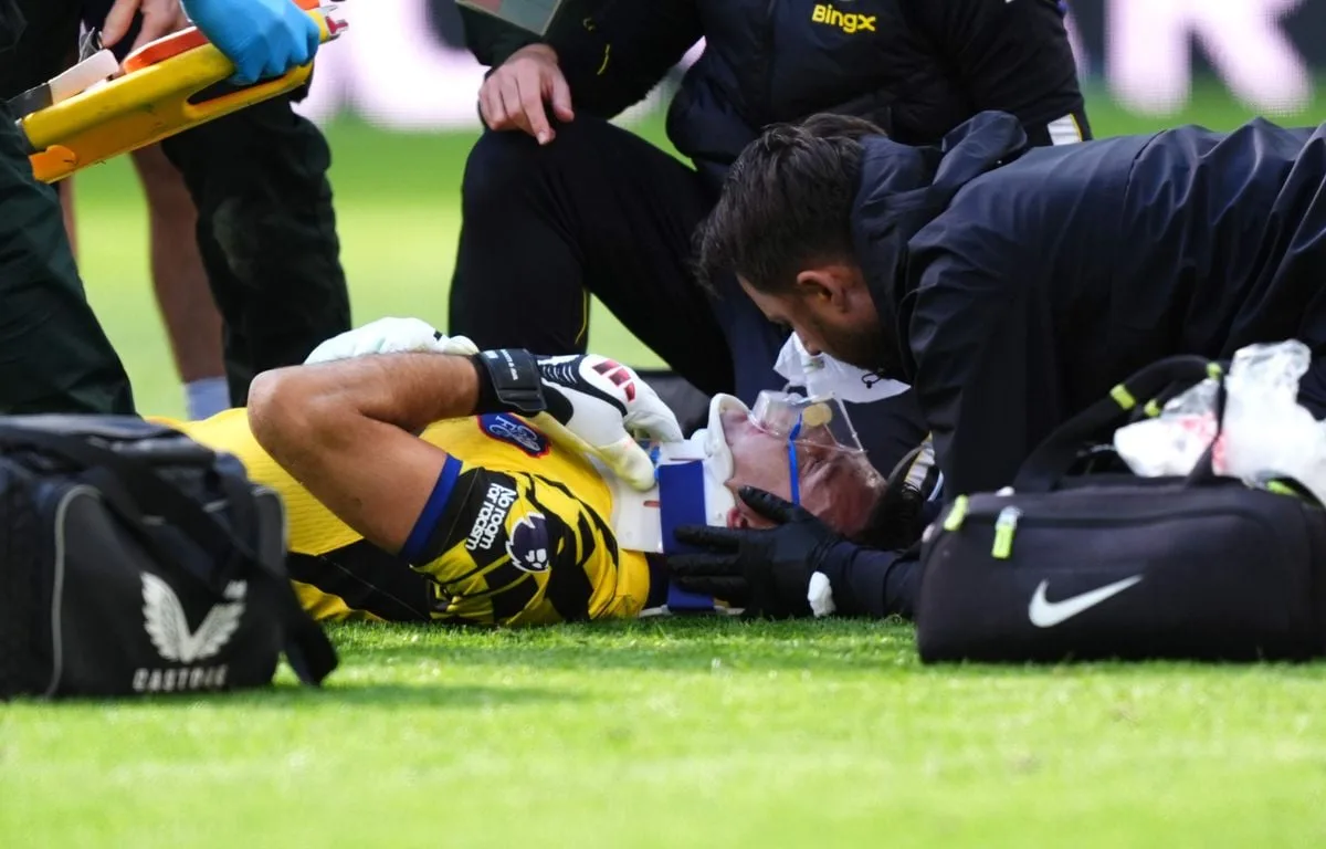 Chelsea : Emiliano Martinez a dû être opéré d’une fracture de la mâchoire après son choc violent avec Branthwaite