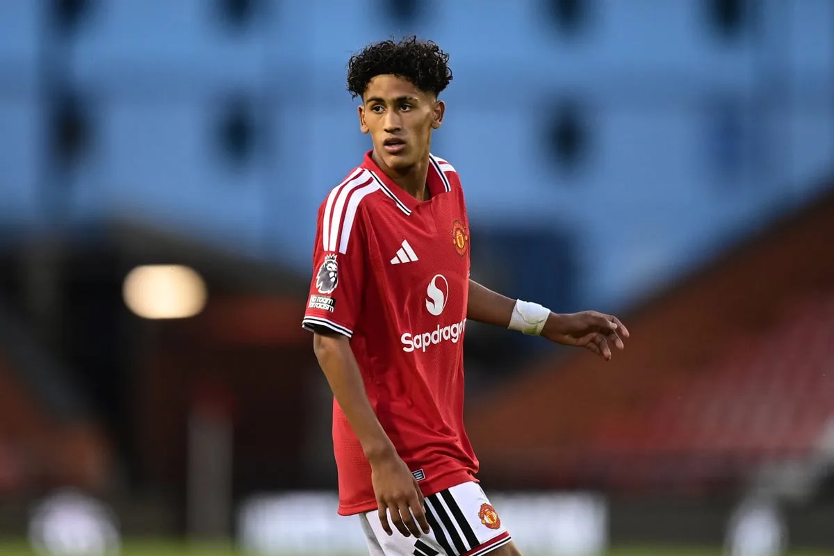 JJ Gabriel transfer twist as 'Manchester United make contract offer'