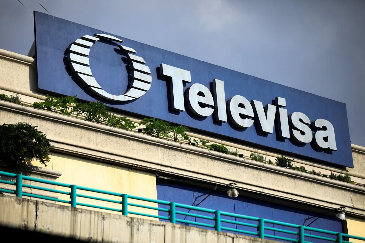 Acciones de Televisa suben tras acuerdo para adquirir AT&T México