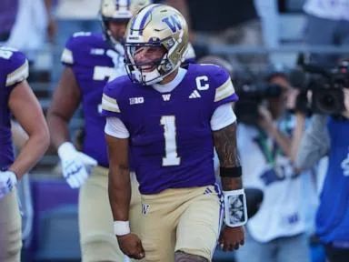 No. 17 Washington struggles on offense but pulls out 24-10 Apple Cup win over Washington State