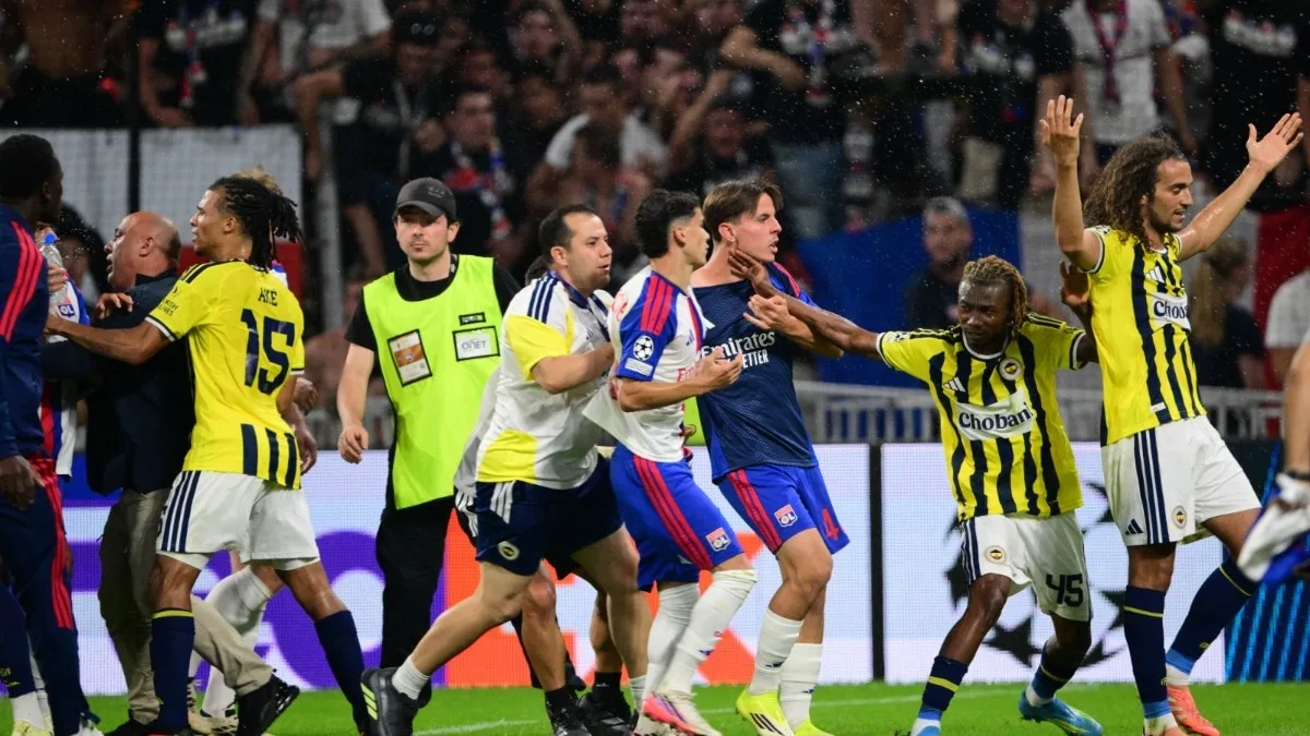 Guendouzi taunts, provokes heated Lyon brawl as Fenerbahce seal UCL return