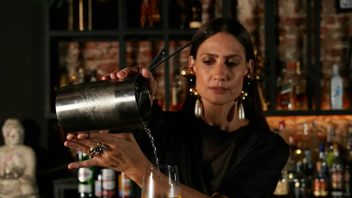 Cipolletti: exclusiva masterclass de coctelería con Mona Gallosi, este lunes