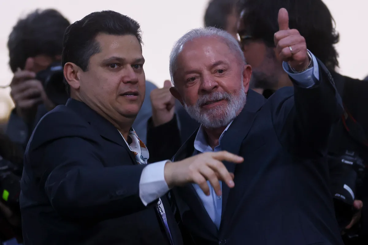 Alcolumbre sinaliza trégua com Lula no Senado
