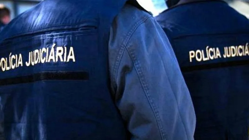 Pai foge com filha de três anos após acidente na A4 e mobiliza PJ e GNR em Bragança