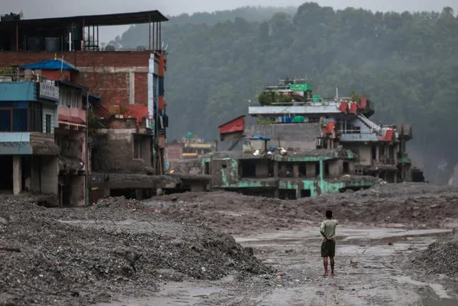 Inondations au Népal et au Tibet : près de 2 500 disparus, des recherches “intensives” se poursuivent