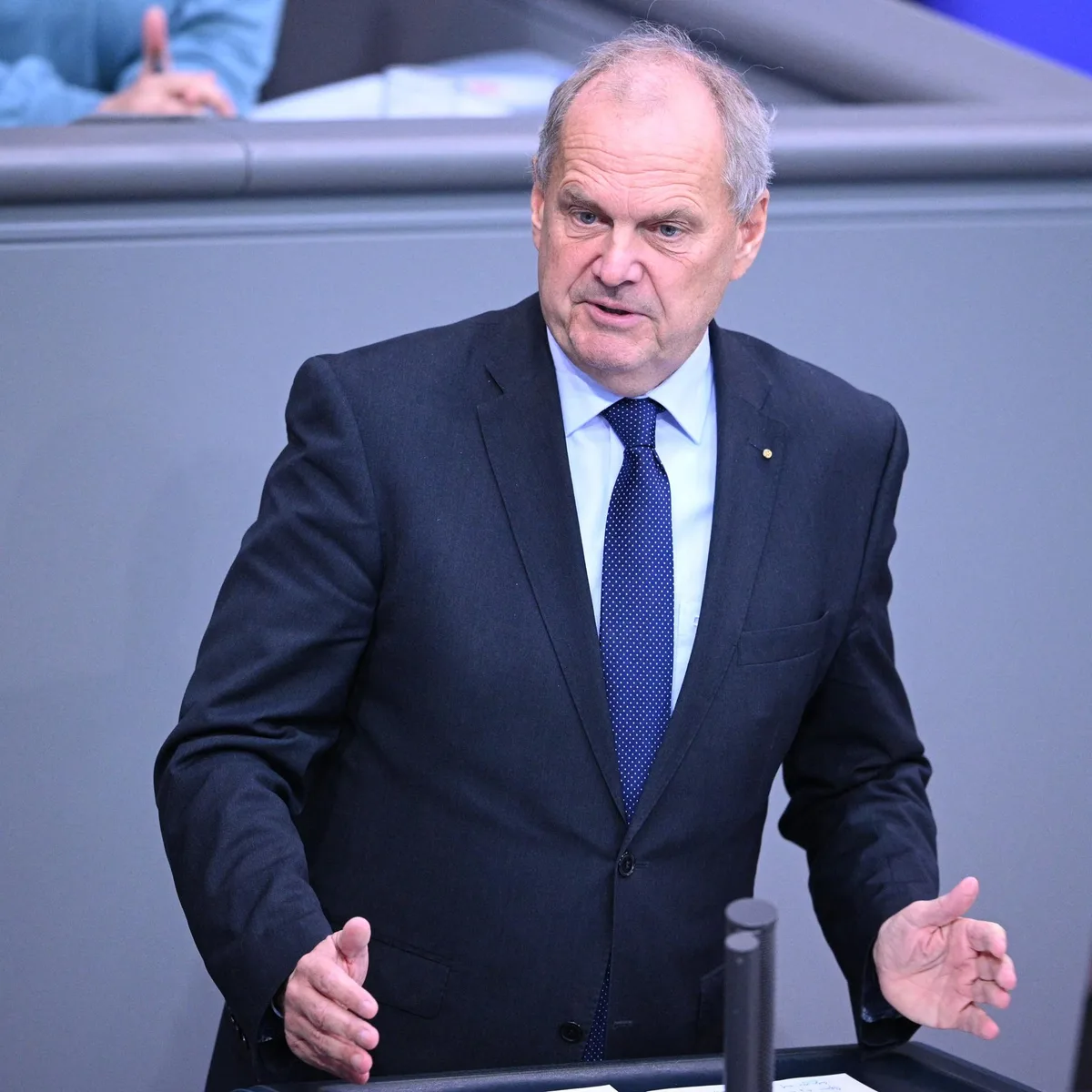 Altersvorsorge - Bundestag diskutiert über geplante Frühstartrente