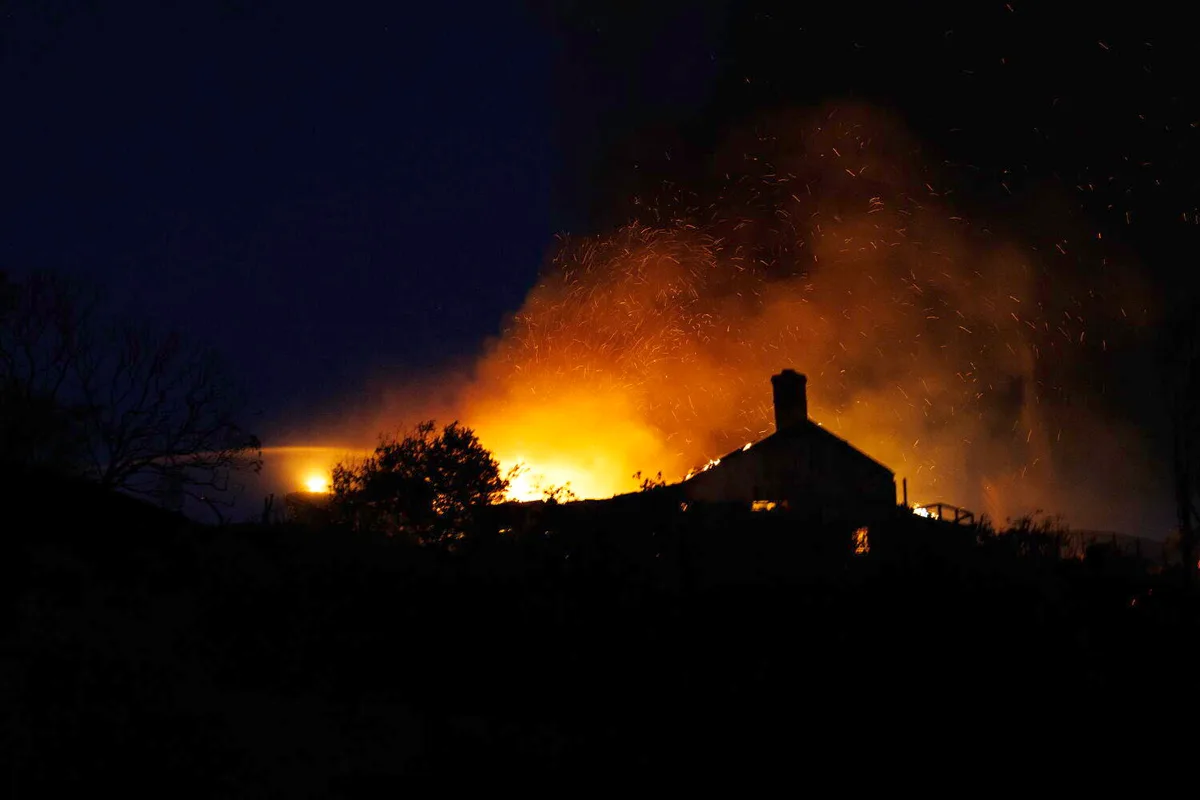 SoCal braces for more Santa Ana winds as fire destroys homes in Orange County