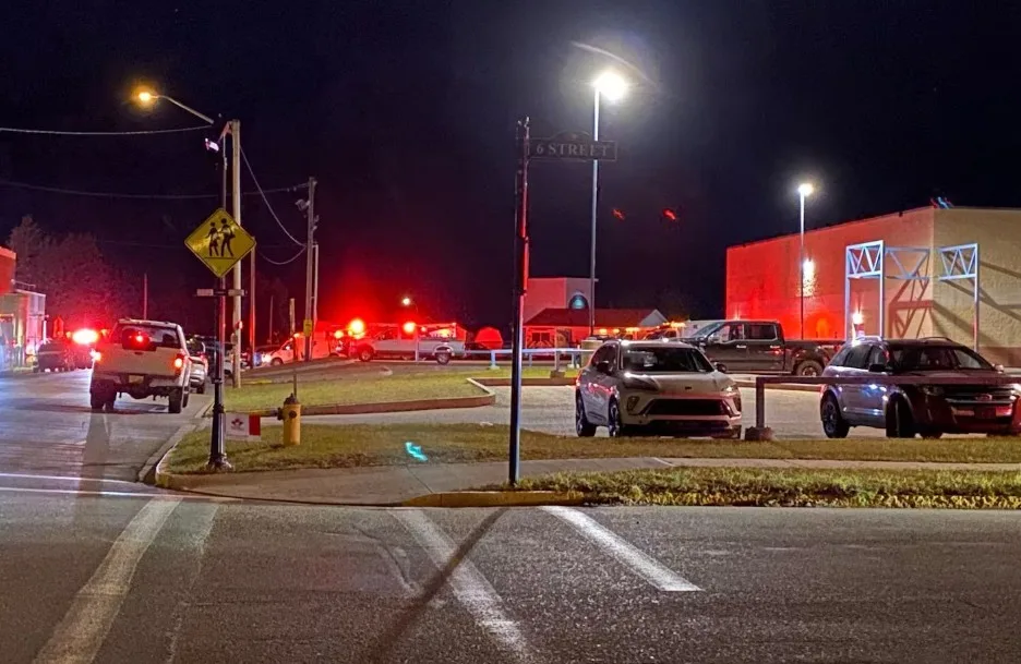 Varios muertos y heridos en un "incidente" que causa un grave incendio en una base militar en Alberta